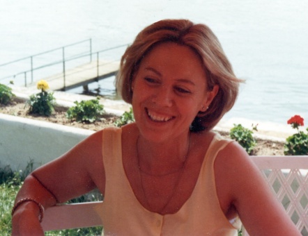 Jacqueline, au vernissage expo oeufs 2005 � Saint Clair sur Epte. (photo Marie Roure)