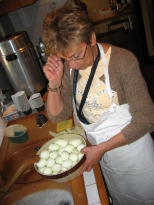 Anne Marie, est ce qu'il y aura assez d'oeufs ?